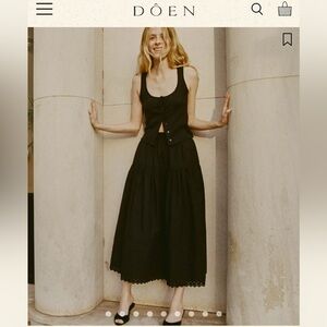 Doen Sebastiane Black Pleated A-Line Midi Skirt